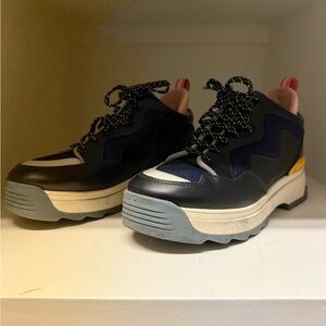Fendi sneakers size 8 1/2